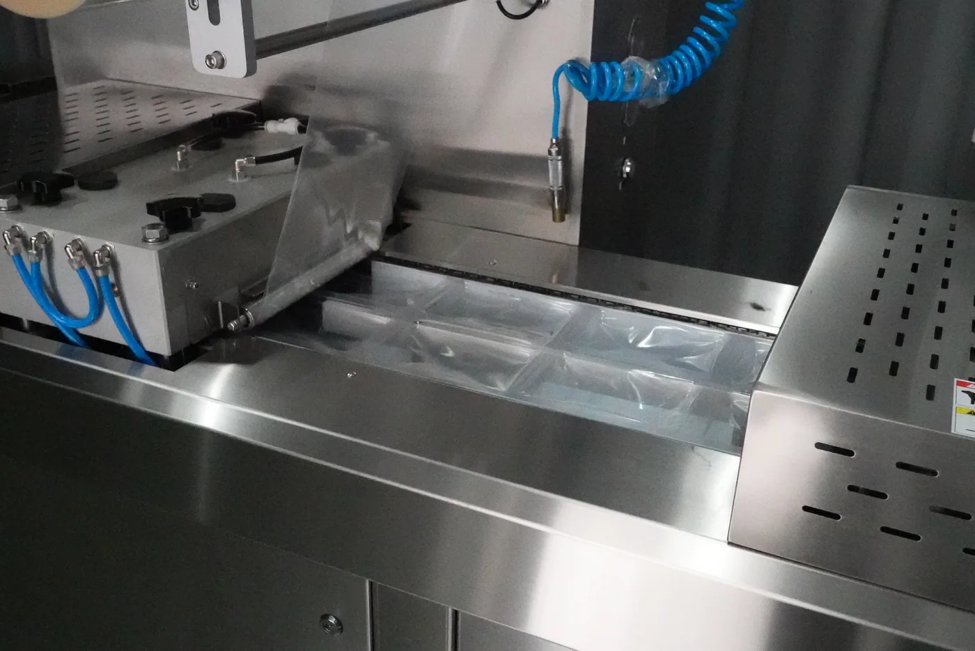 Thermoforming Packaging Machine SES-275 — view 4 of 10