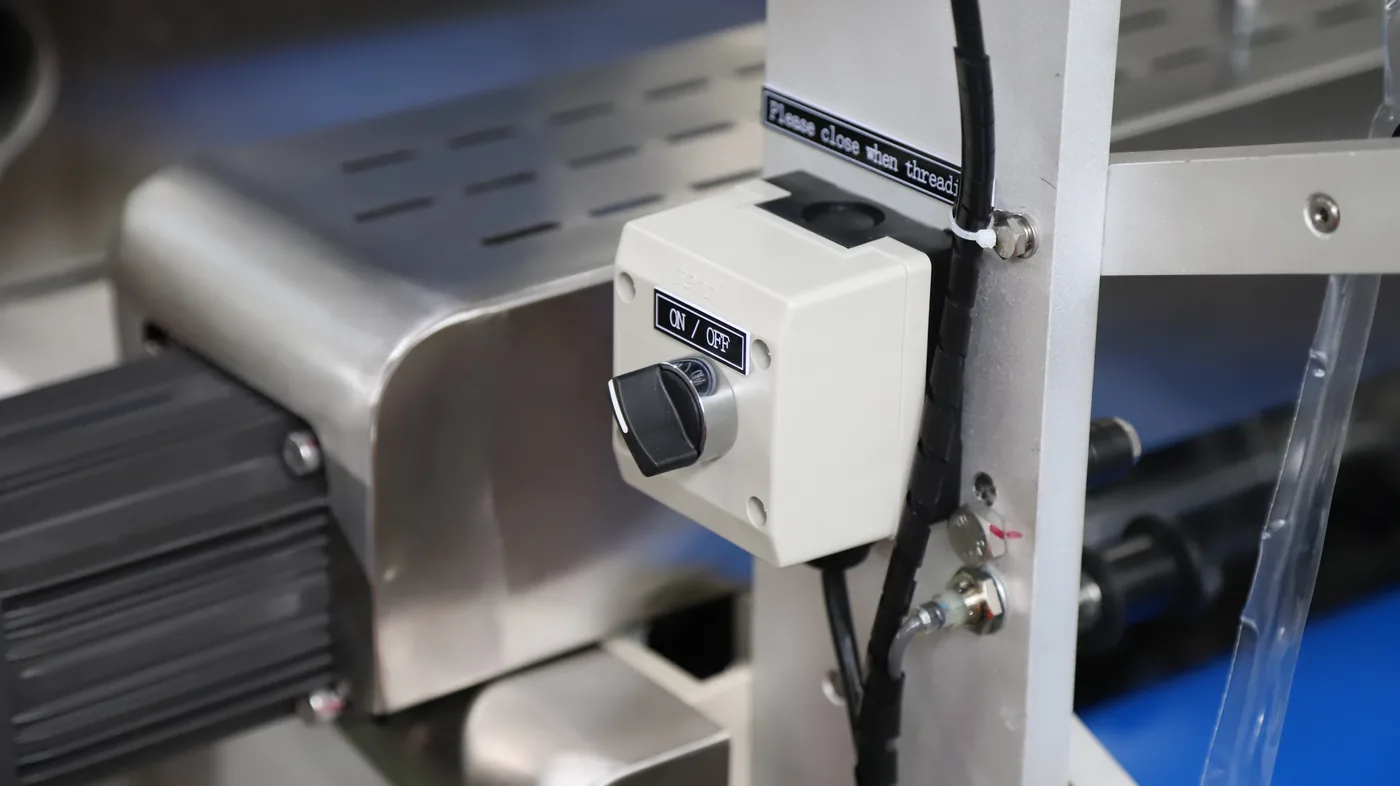 Automatic Vacuum Thermoforming Packaging Machine SES-335 — view 6 of 6